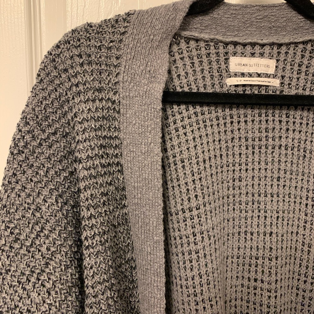✨SALE✨Urban Outfitters oversized cardigan - Picture 3 of 10